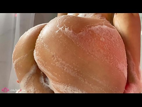 ❤️ Brunette Masturbates Pussy b'vibratur għal orga intens fid-doċċa ❤️ Video anali lilna ❌️❤